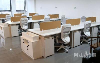內(nèi)江軟件與信息技術(shù)服務(wù)外包產(chǎn)業(yè)園D區(qū)(一期)迎來首批企業(yè)入駐，推動軟件外包服務(wù)發(fā)展
