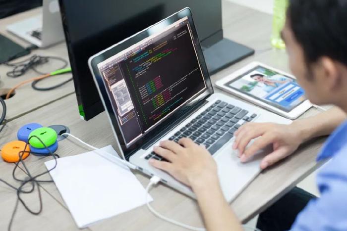 企業(yè)為何青睞軟件外包？揭秘其背后多重優(yōu)勢(shì)